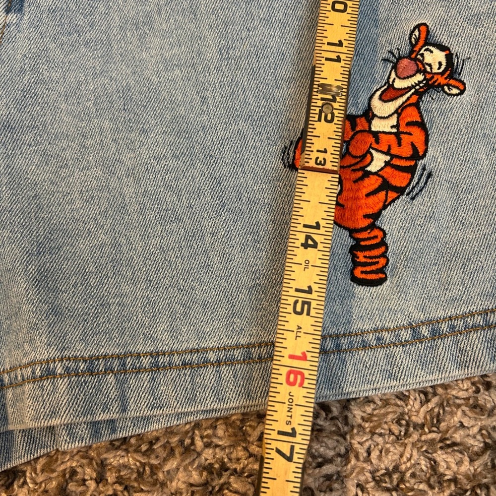 Vintage High Waisted Original Tigger Patch Demin Rivet Shorts - Mickey Inc. - Picture 16 of 17
